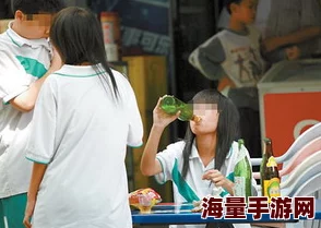 操女高中生最近迷上了街头涂鸦艺术并参加了市里的青少年艺术展览