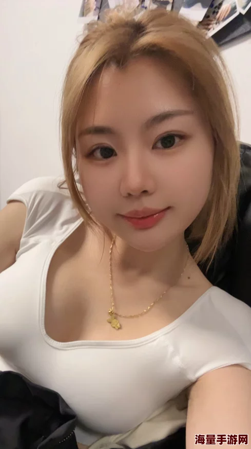 肉肉hh身材好颜值高声音甜美等你来撩私聊联系方式看主页 肉肉hh身材好颜值高声音甜美等你来撩私聊联系方式看主页