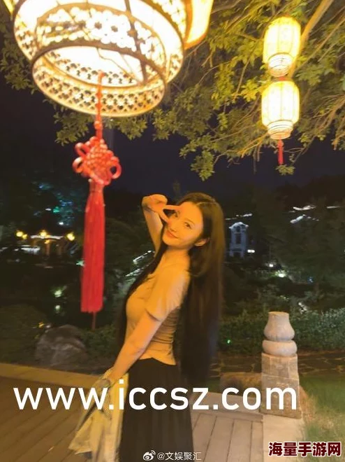 长腿丝袜美女被啪啪网友称：低俗媚俗，传播不良信息，应该下架