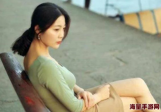 美女露%100身体无挡为什么令人难以抗拒是因为它利用了人们对禁忌话题的敏感心理为何如此令人着迷