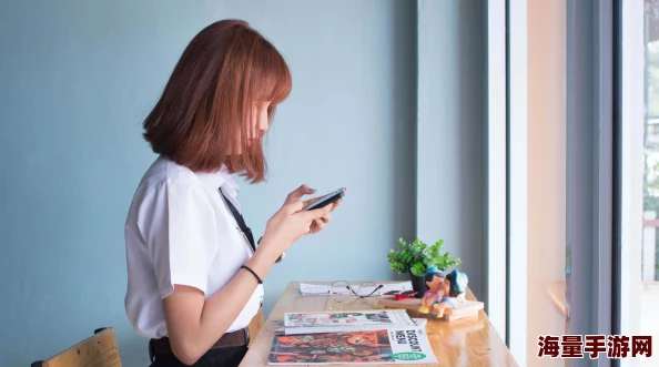 操美女逼逼这种行为极其恶劣，是对女性的严重侮辱和伤害，必须予以谴责